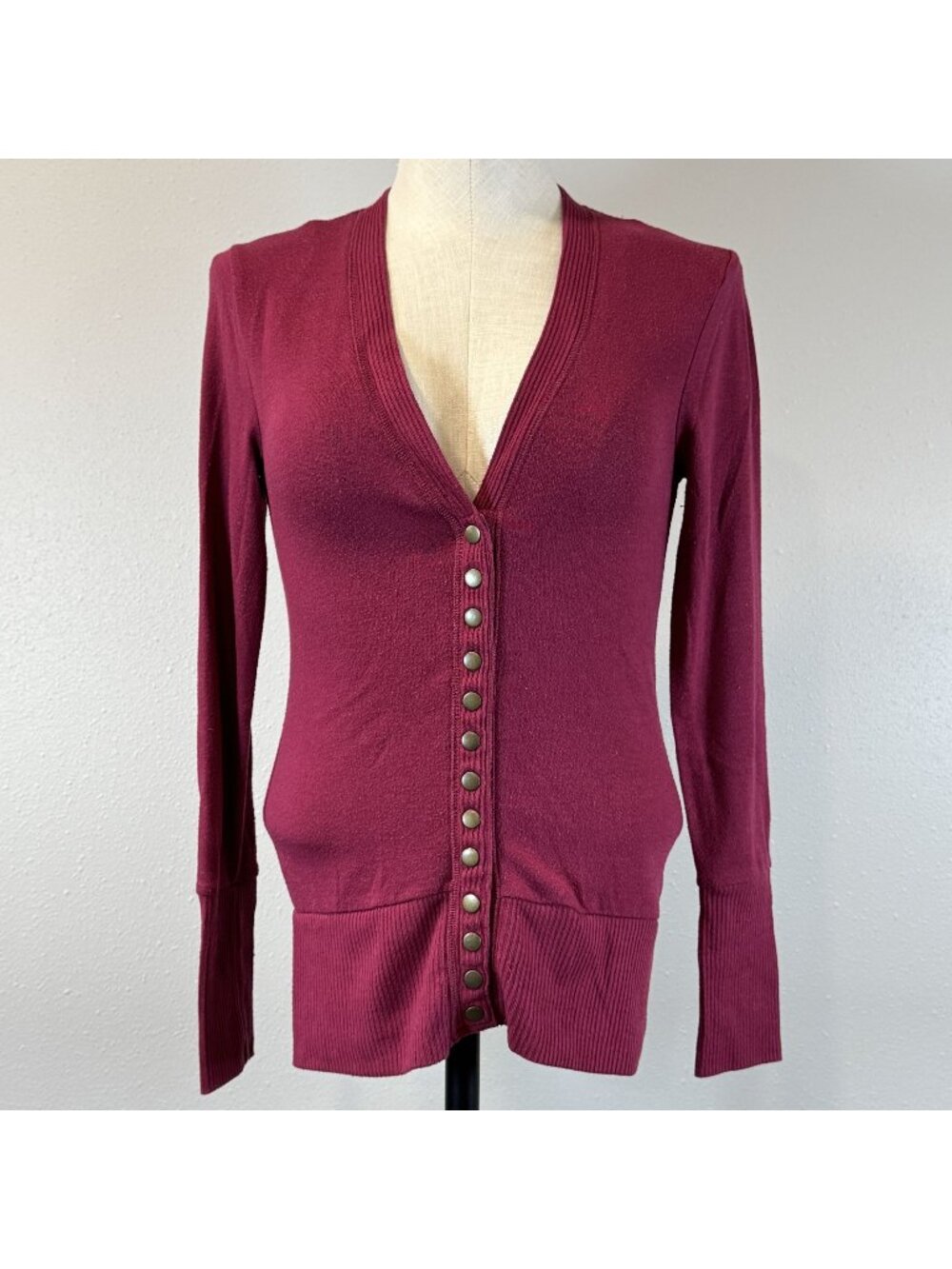 Zenana Outfitters Snap Front Cardigan Sweater Womens Size Small Red V Neck